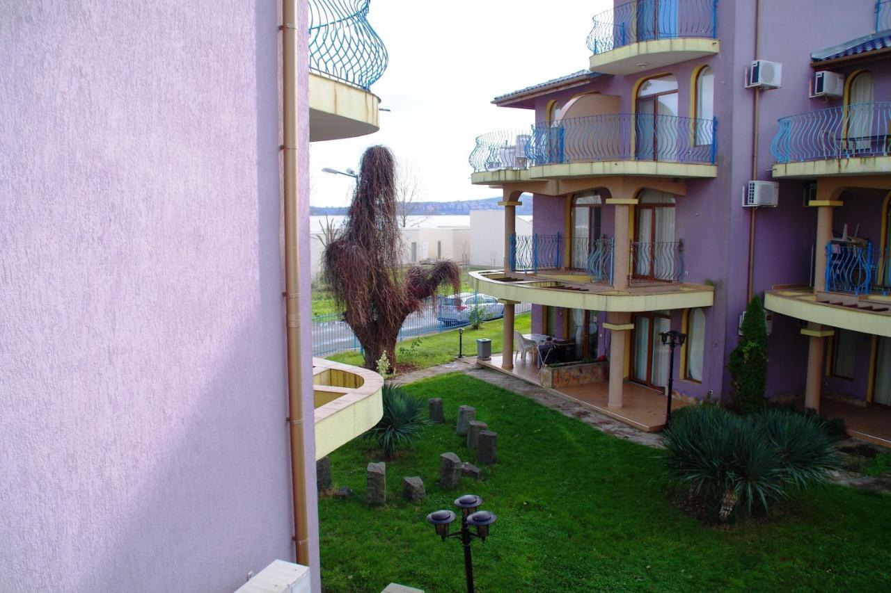 Azura Garden Apartments Chernomorets Exterior photo